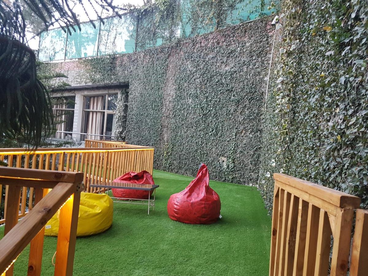 Kasauli Castle Resort Bagian luar foto