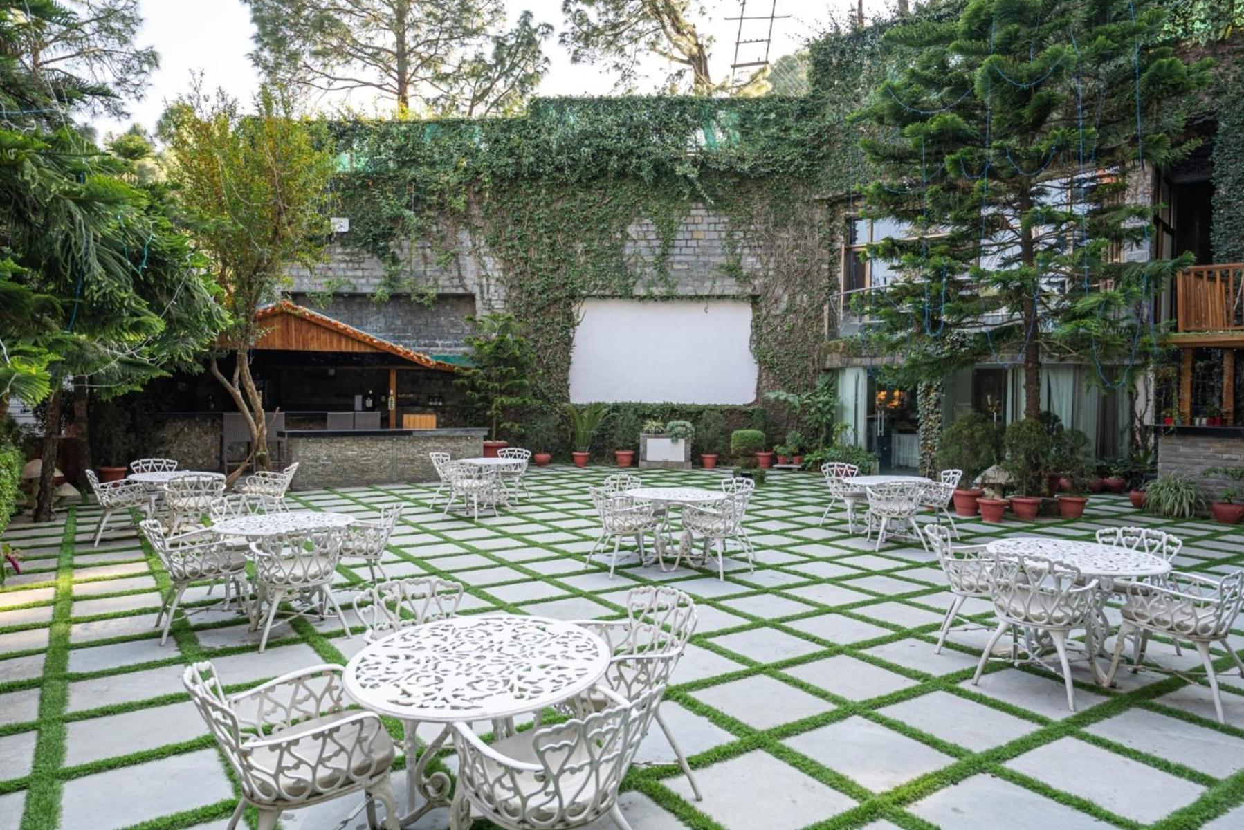 Kasauli Castle Resort Bagian luar foto