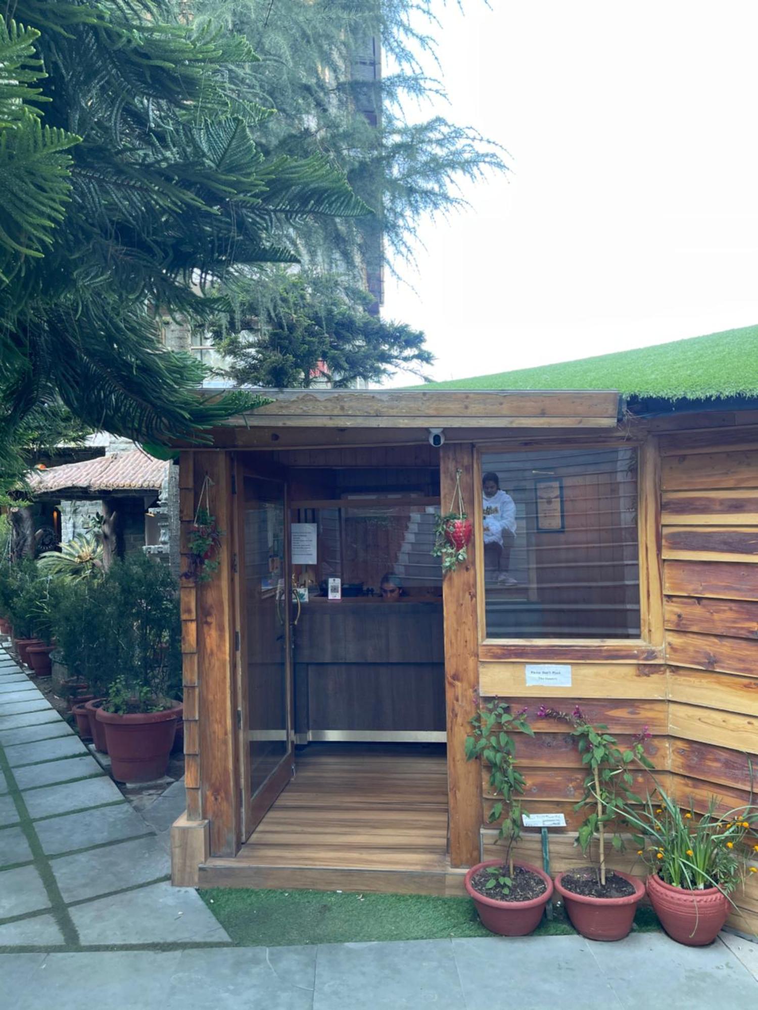 Kasauli Castle Resort Bagian luar foto