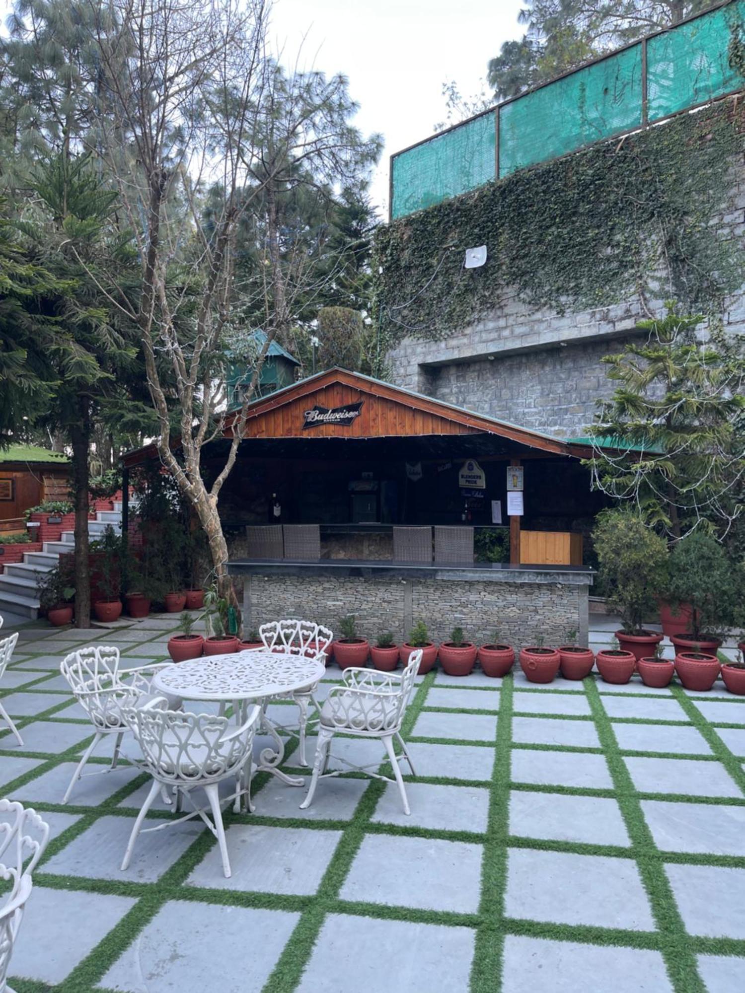 Kasauli Castle Resort Bagian luar foto