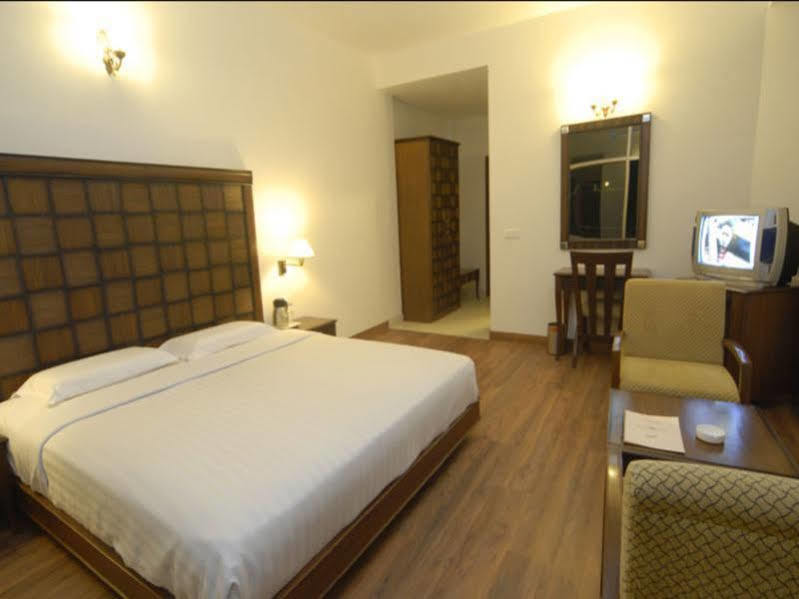 Kasauli Castle Resort Bagian luar foto